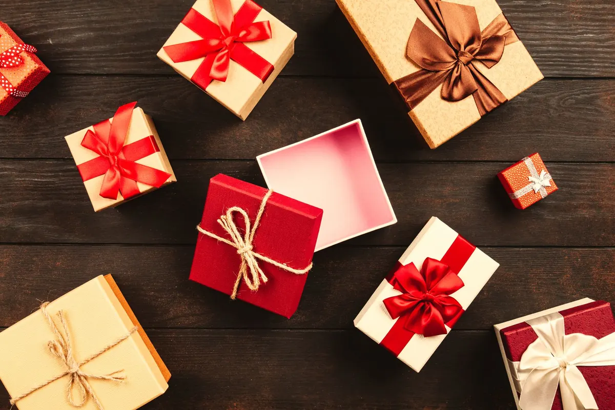 Holiday Tech Gift Guide: Useful Gadgets Under $100